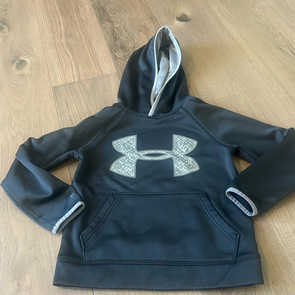 Under Armour, black sweatshirt, size youth, small, EUC